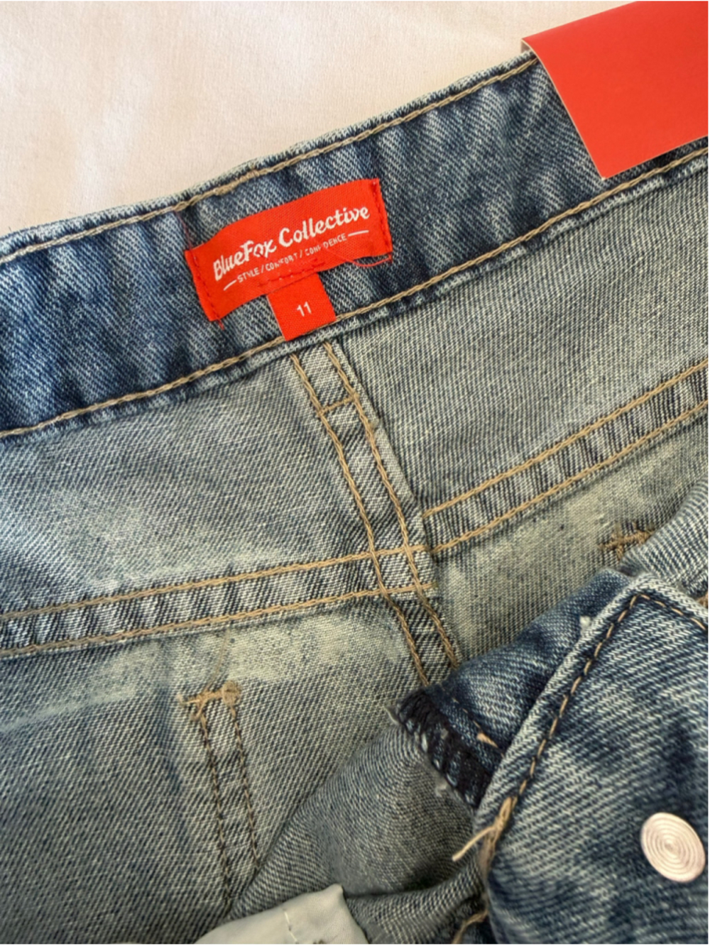 Women's BlueFox Collective Wide Leg Jeans Size 11 Blue White Bow Print - Picture 3 of 9